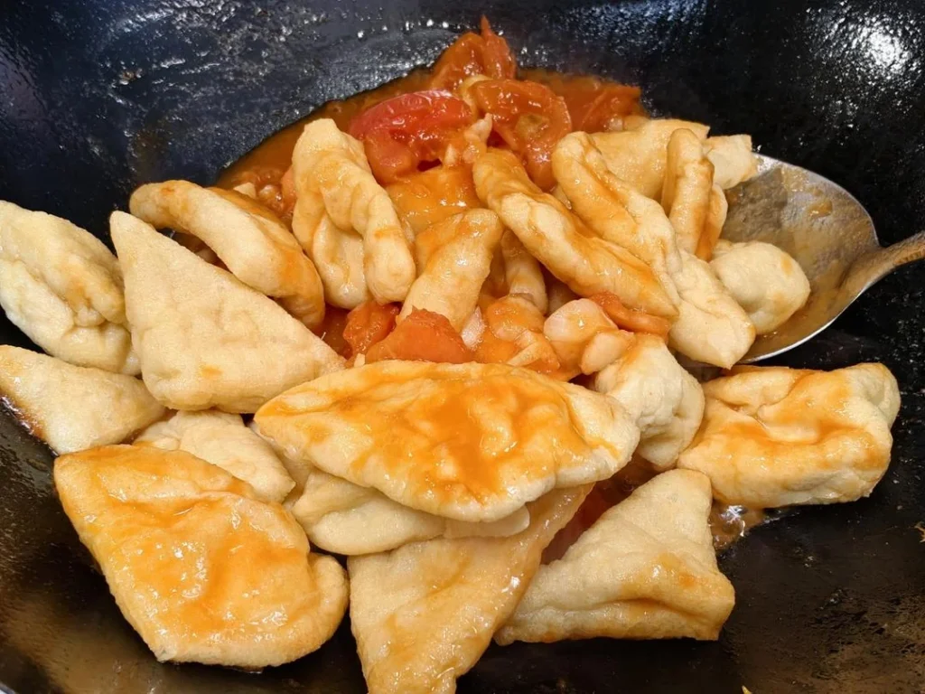 Tomato-Braised Triangular Tofu