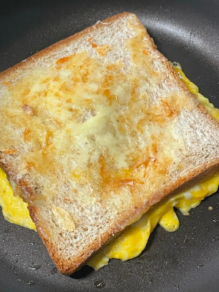 Whole Wheat Toast, Pineapple & Bacon Sandwich — 10-Minute Breakfast