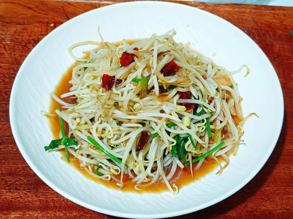 Crispy Stir-Fried Mung Bean Sprouts