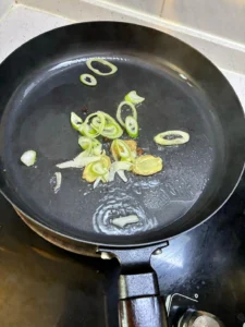 Stir-fried Scallop with Celtuce