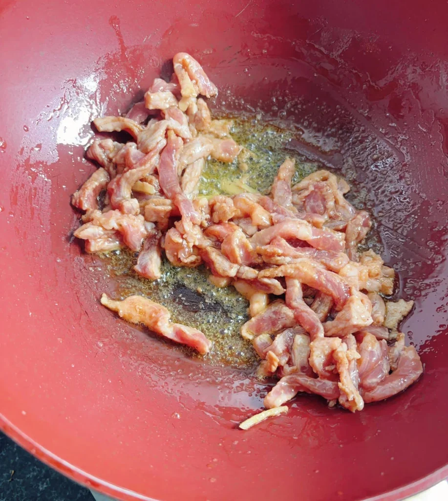 Stir-fried Pork with Chili Peppers