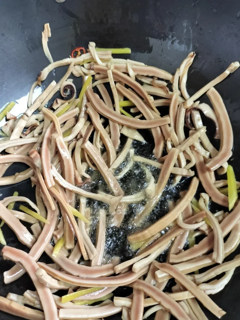 Spicy Stir-fried Squid