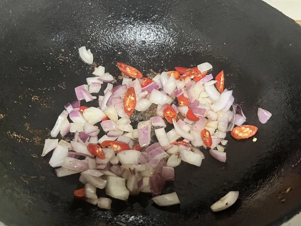 Garlic Spicy Chicken Wing Tips — An Incredibly Delicious Home-Style Dish