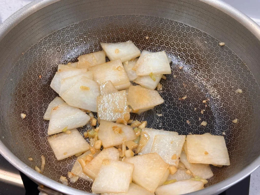Garlic Stir-fried Winter Melon (Quick Dish)