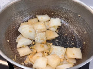 Garlic Stir-fried Winter Melon (Quick Dish)