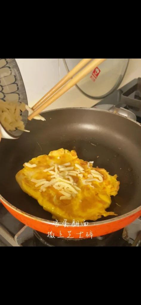 10-Minute Breakfast Bagel Sandwich