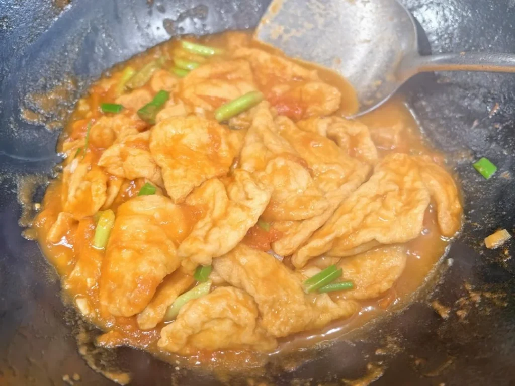 Tomato-Braised Triangular Tofu