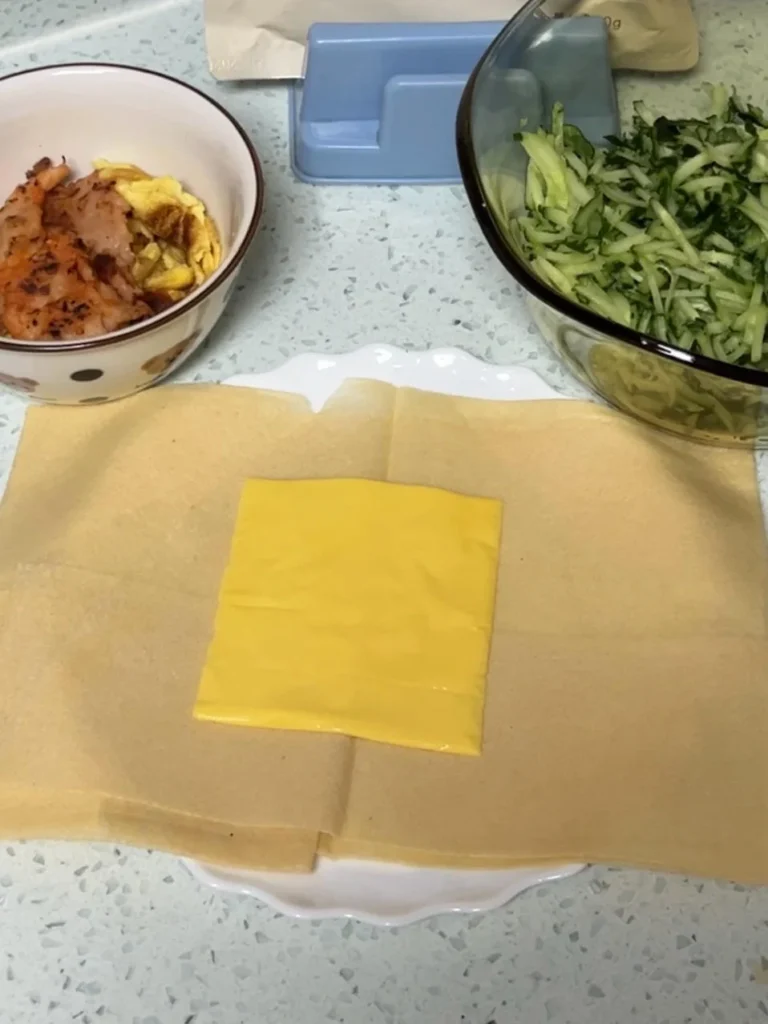 5-Minute Healthy Quick Breakfast Wrap