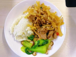 Stir-fried Beef with Shredded Daikon | Shiitake Shanghai Bok Choy | Steamed Rice