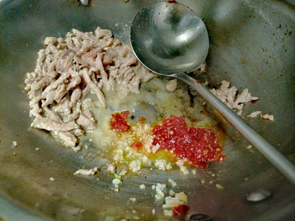 Authentic Chongqing Yu Xiang Rou Si (Fish-Fragrant Shredded Pork) — Incredibly Satisfying! (Detailed Beginner-Friendly Tutorial)