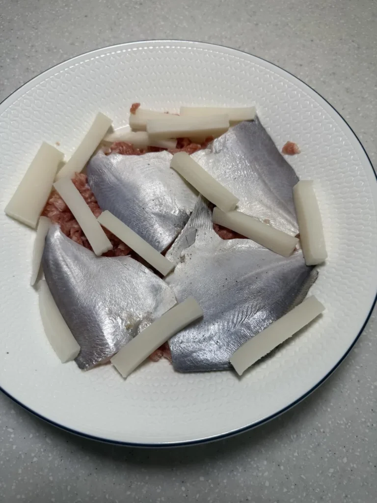 Pomfret Three Ways with Minced Pork