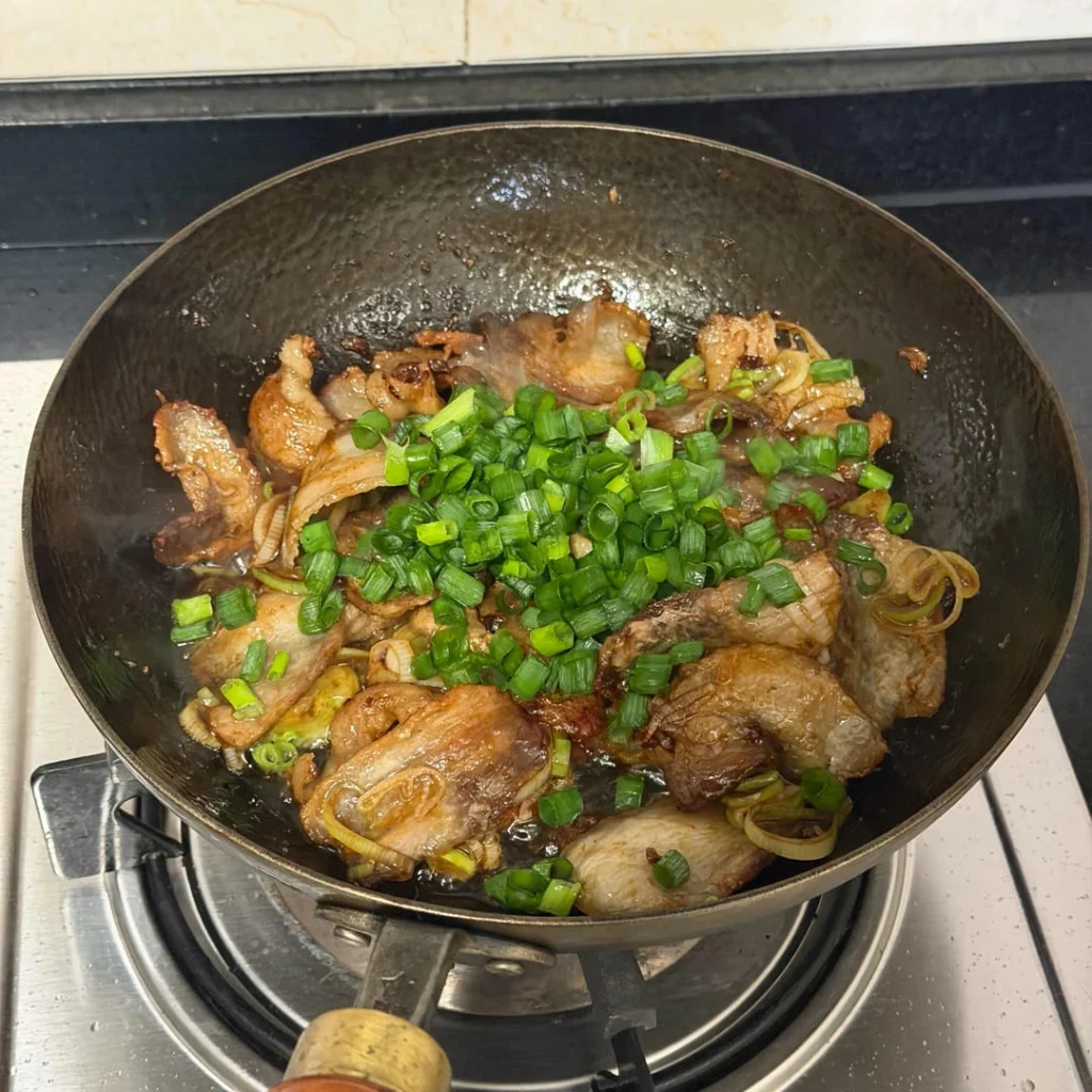 Scallion-Braised Pork Belly Slices