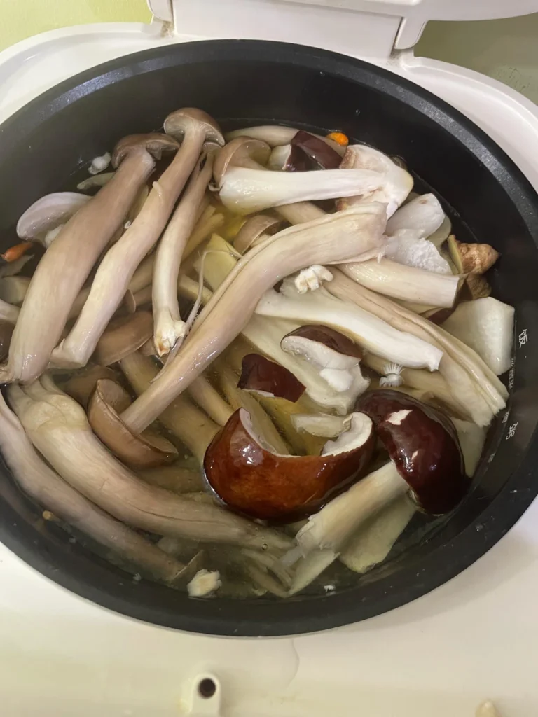 Mushroom and Pork Bone Soup