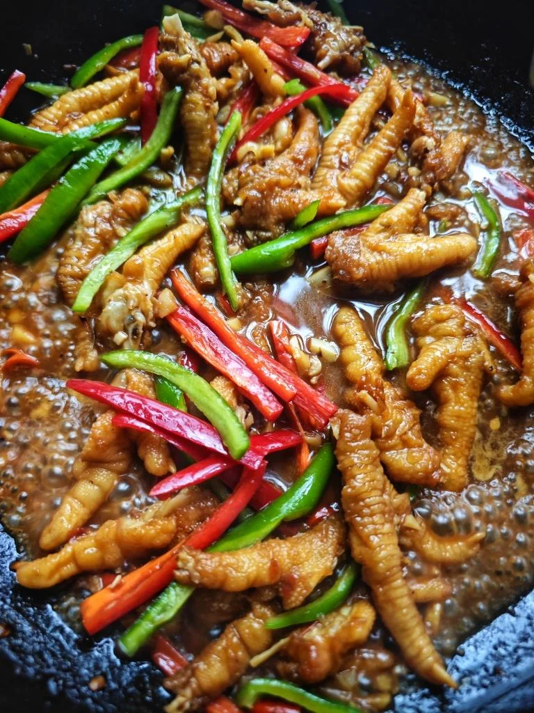 Spicy Stir-fried Chicken Feet — You Have to Try This!