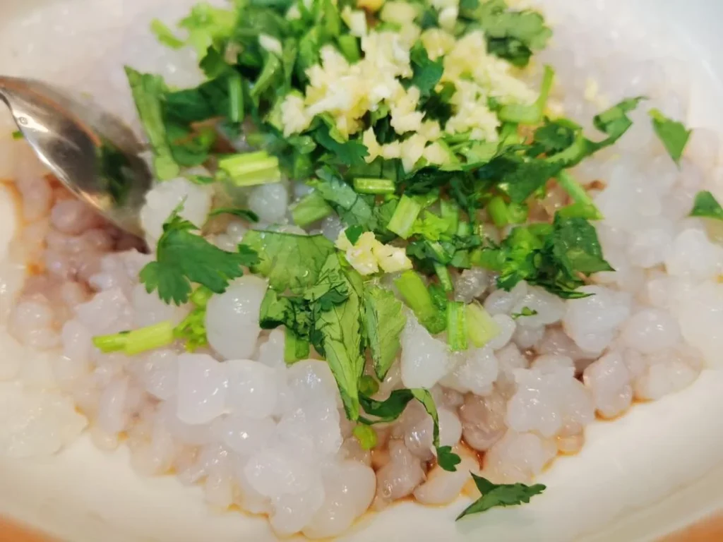 Fun-Shaped Pea Starch Noodles (Lou Yu Yu)