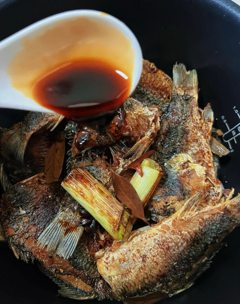 Crispy Small Crucian Carp