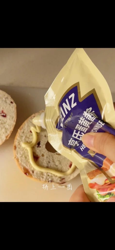 10-Minute Breakfast Bagel Sandwich