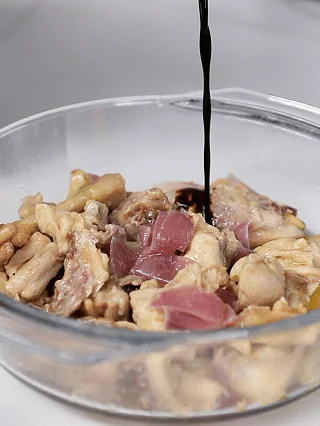 Microwave Jue Jue Chicken Pot