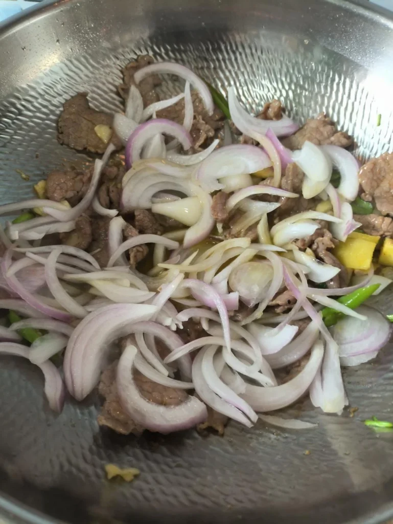 Simple Onion Beef Stir-fry