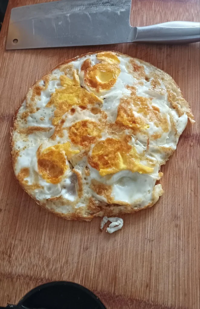Shredded Daikon and Pan-Fried Egg Soup (Flavorful Version)