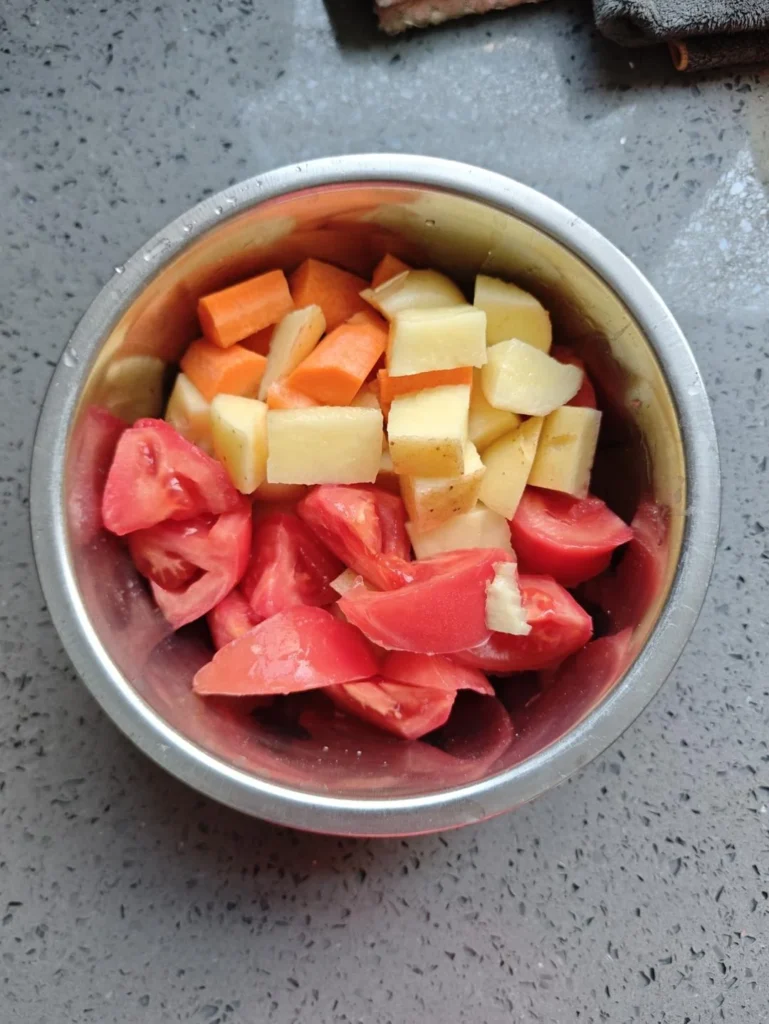 Braised Beef with Potatoes and Tomatoes