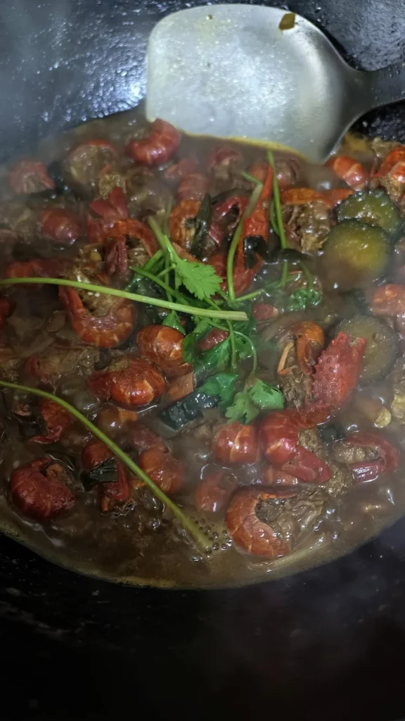 Homestyle Crayfish with Thirteen Spices — Mild, Savory & Salty, Perfect for Summer Parties