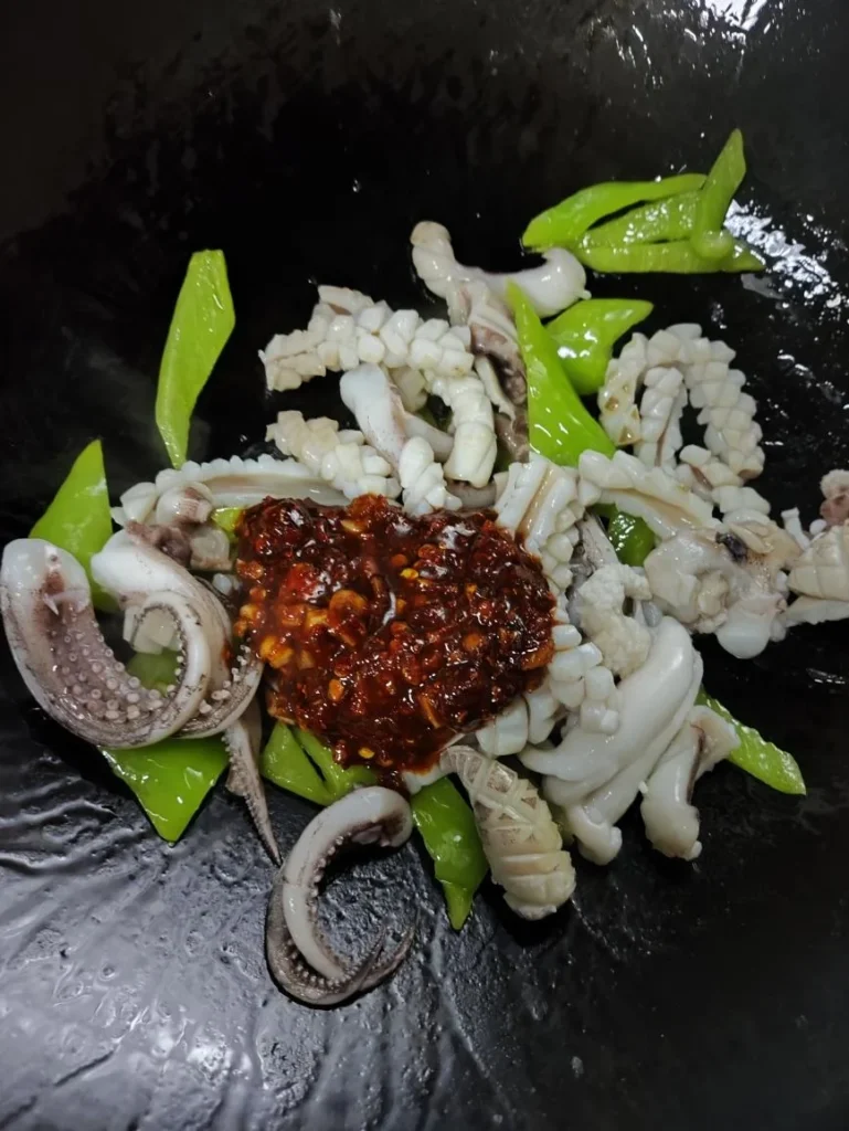 Stir-fried Squid with Gochujang Sauce