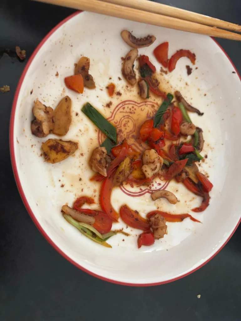Stir-fried Squid with Red Peppers