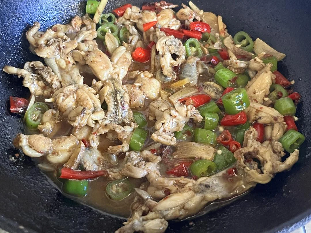 Spicy Stir-fried Frog Legs
