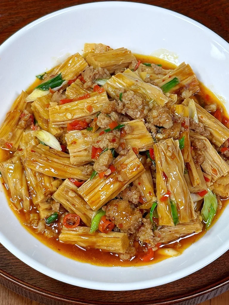 Braised Tofu Skin with Minced Pork