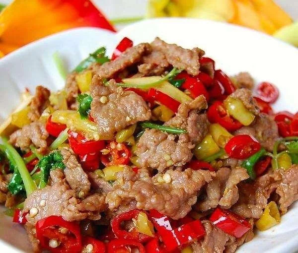 Stir-fried Beef with Celery and Chilies