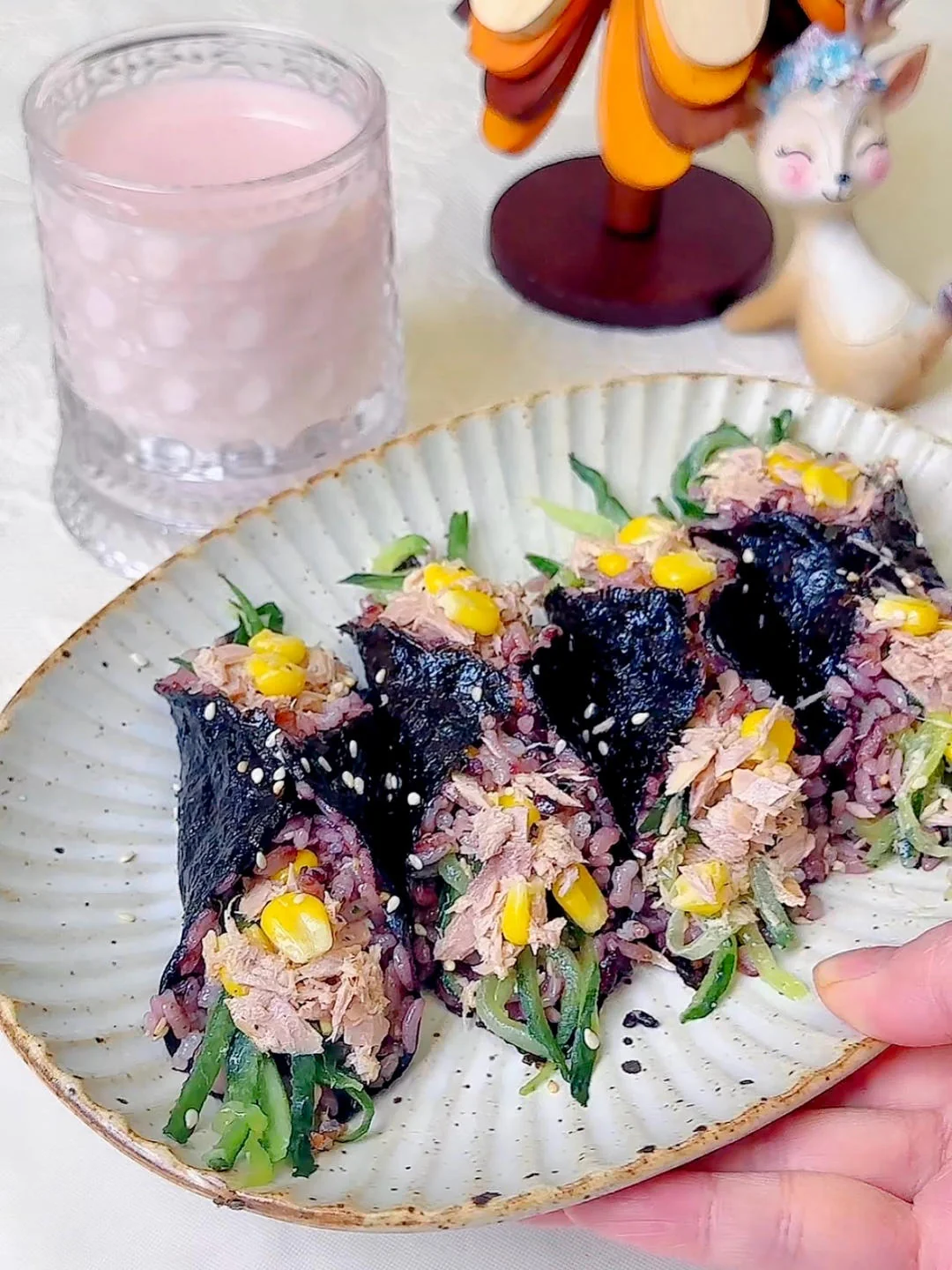 Low-Calorie Refreshing Tuna Seaweed Rice Bites