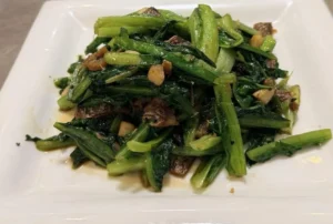 Stir-fried Indian Lettuce with Dace and Black Beans