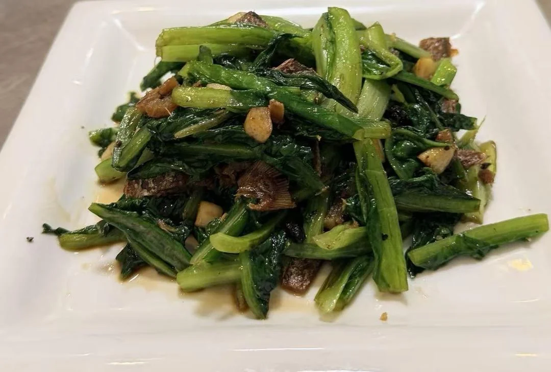 Stir-fried Indian Lettuce with Dace and Black Beans