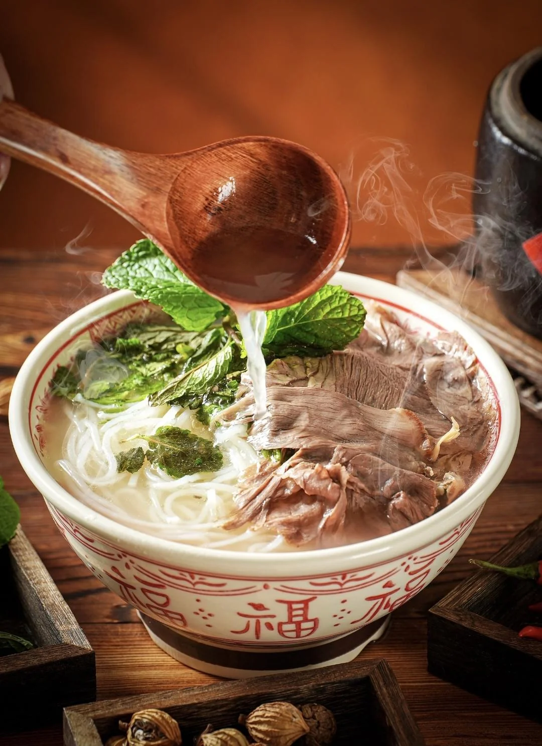 Quick-Blanched Beef Rice Noodle Soup