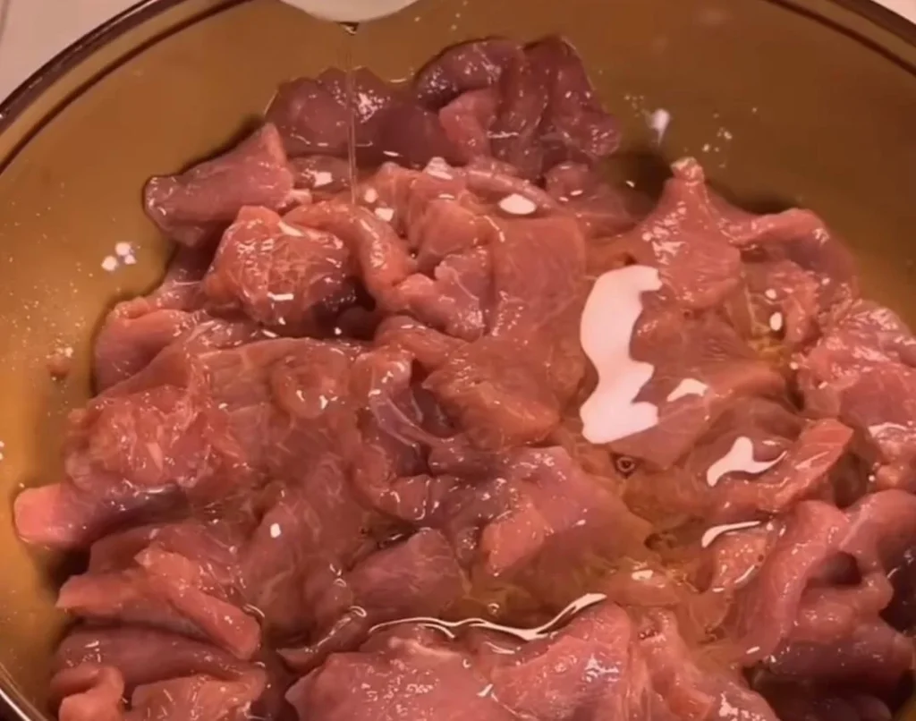 Stir-fried Beef with Celery and Chilies