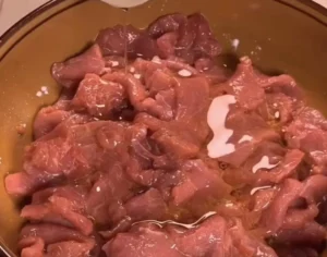 Stir-fried Beef with Celery and Chilies