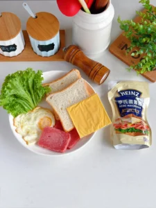 Classic Ham and Egg Sandwich — Quick 5-Minute Breakfast for Kids