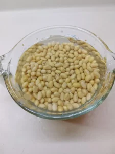 Tomato-Braised Soybeans — Sweet, Tangy & Juicy (Foolproof One-Pot Recipe)