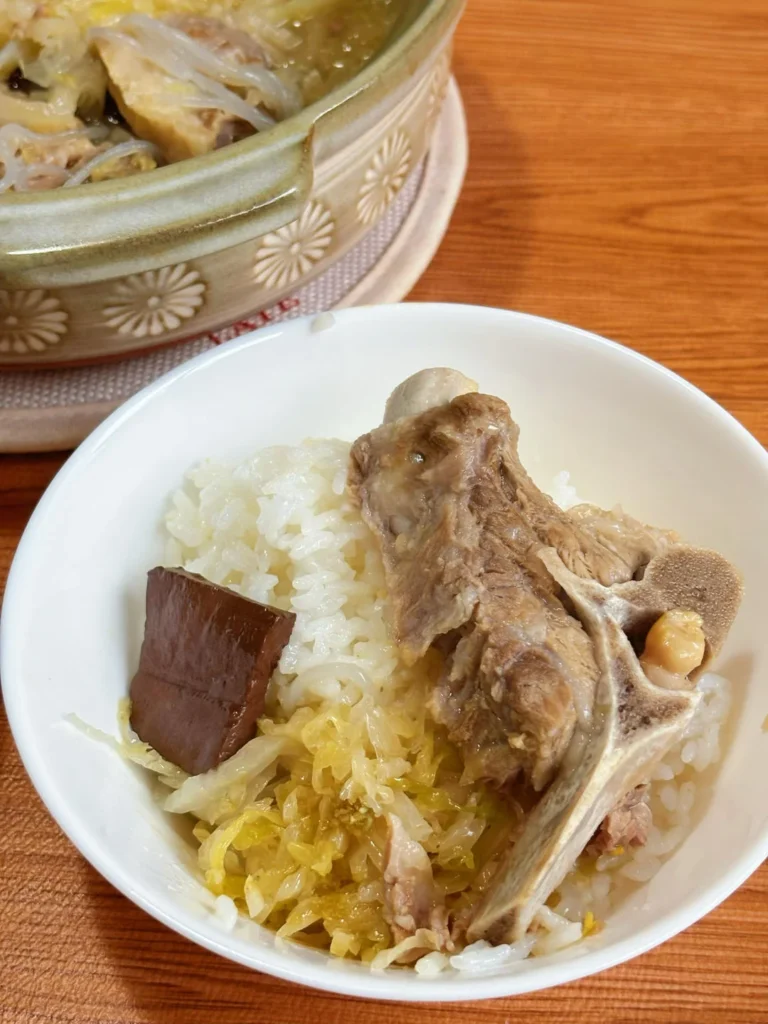 Northeastern Chinese Sauerkraut Stew with Pork and Glass Noodles