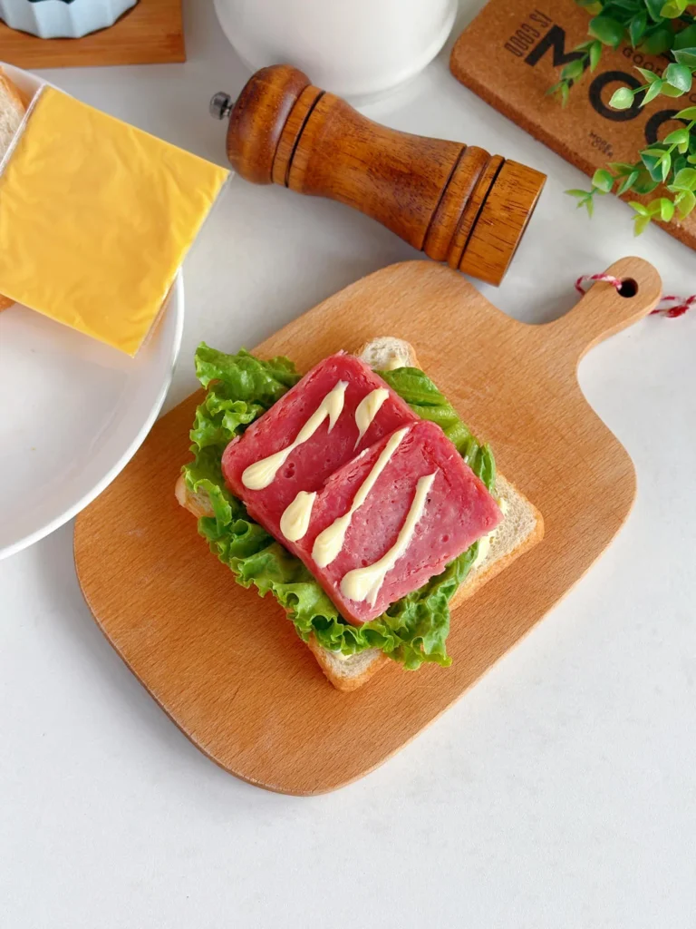 Classic Ham and Egg Sandwich — Quick 5-Minute Breakfast for Kids