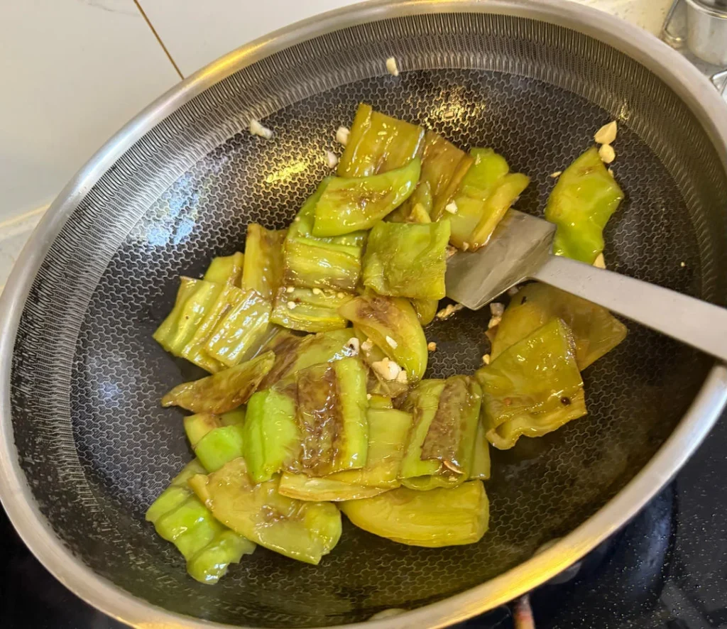 Tiger Skin Peppers – A Perfect Rice Companion 🌶️