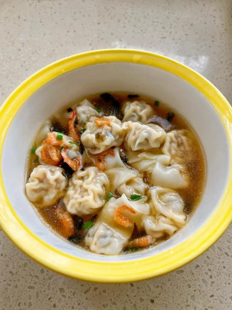 Scallion Pork Wonton Filling with Hot Oil