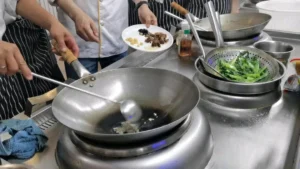 Stir-fried Indian Lettuce with Dace and Black Beans