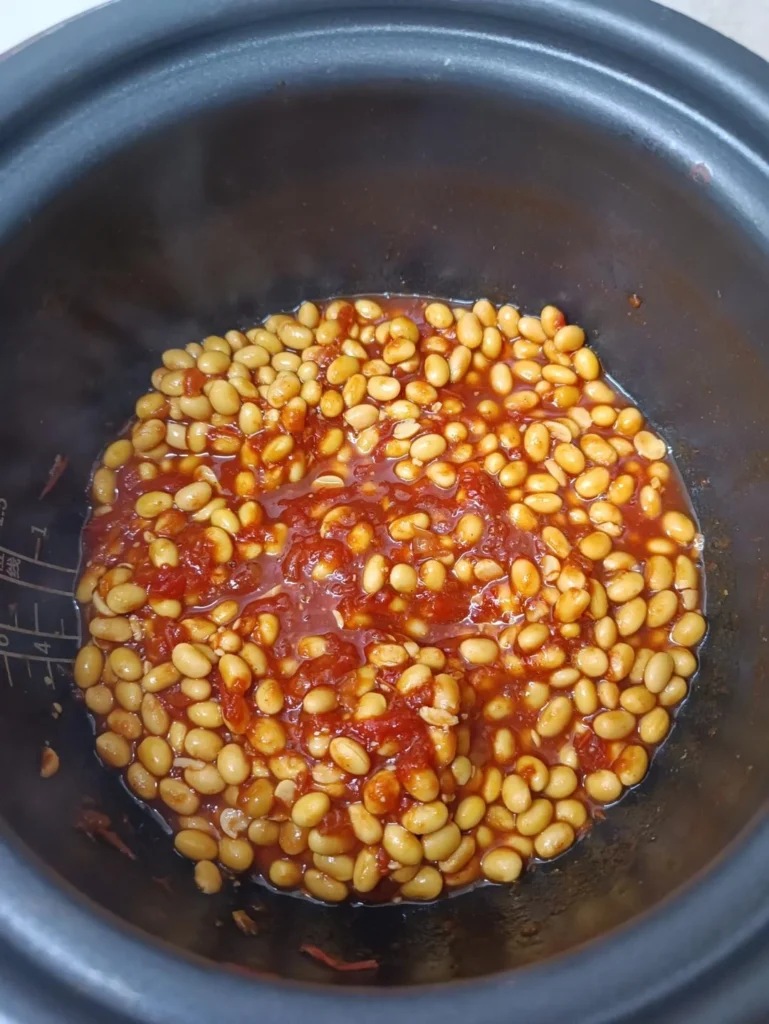 Tomato-Braised Soybeans — Sweet, Tangy & Juicy (Foolproof One-Pot Recipe)