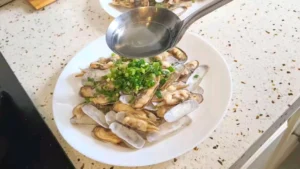 Blanched Razor Clams with Scallion Oil