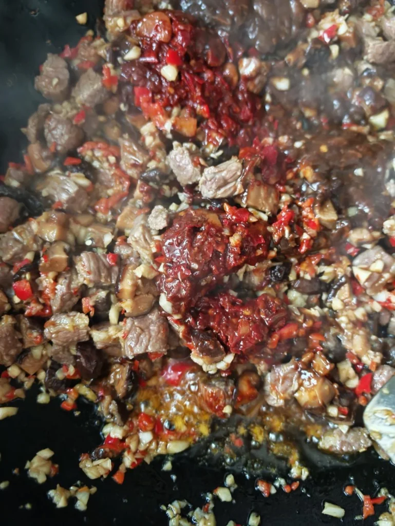 Homemade Beef Sauce (Chunky Style)