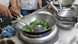 Stir-fried Indian Lettuce with Dace and Black Beans