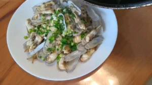 Blanched Razor Clams with Scallion Oil